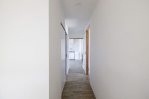 だんだん芝生と海の宿