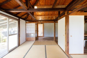 時うつろう小屋組の宿