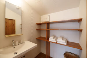 小路ぬける砂浜の宿