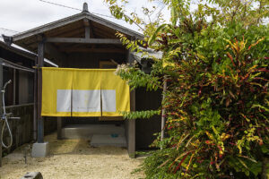 時うつろう小屋組の宿