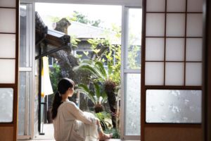 港と夕陽のみえる宿