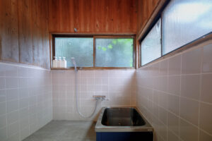 アダンと海みる宿